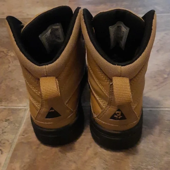 Nike ACG boots, size 11, tan - Picture 6 of 6